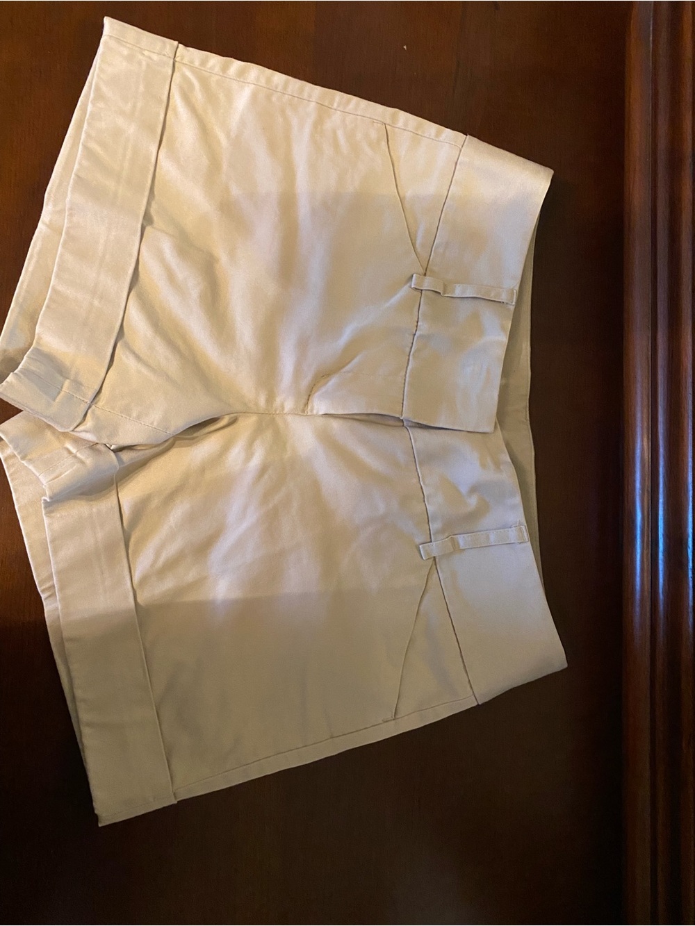 Express Women's Cream Khaki Chino Shorts - Tailored Summer Staple